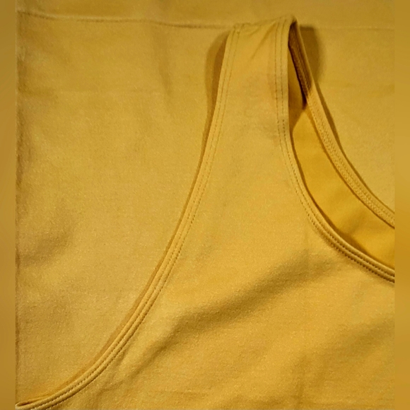 CATO Mustard Yellow Seamless Tagless Tank Top - Size 22/24W   (BOGO) - Picture 8 of 10